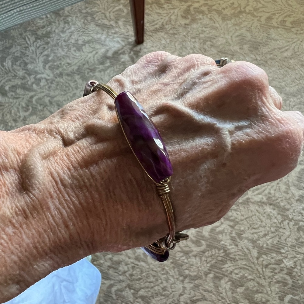 Bangle bracelet with stones
